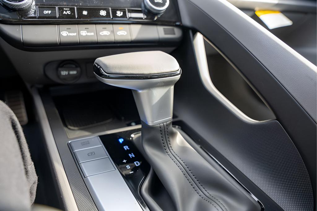 2025 Hyundai Elantra SEL - Photo 26