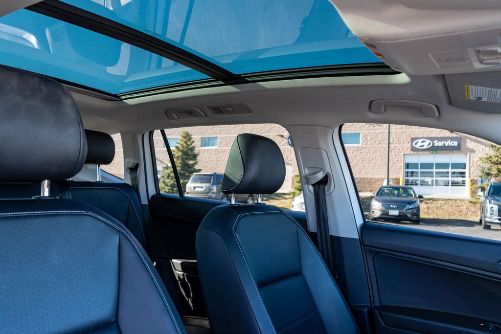 2021 VOLKSWAGEN TIGUAN - Image 12