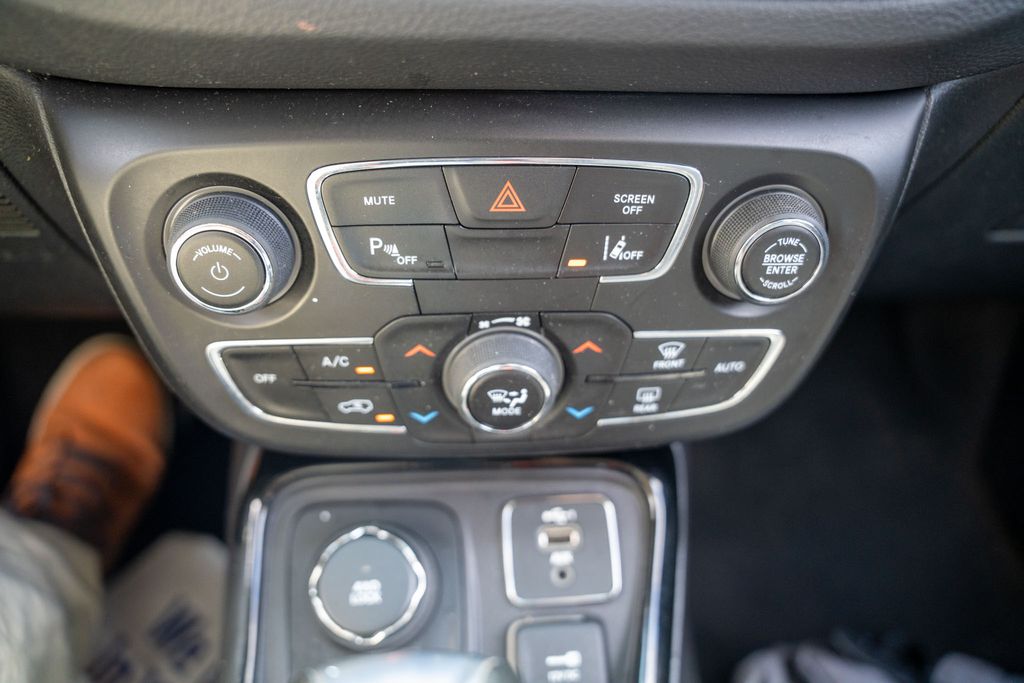 2021 JEEP COMPASS - Image 25