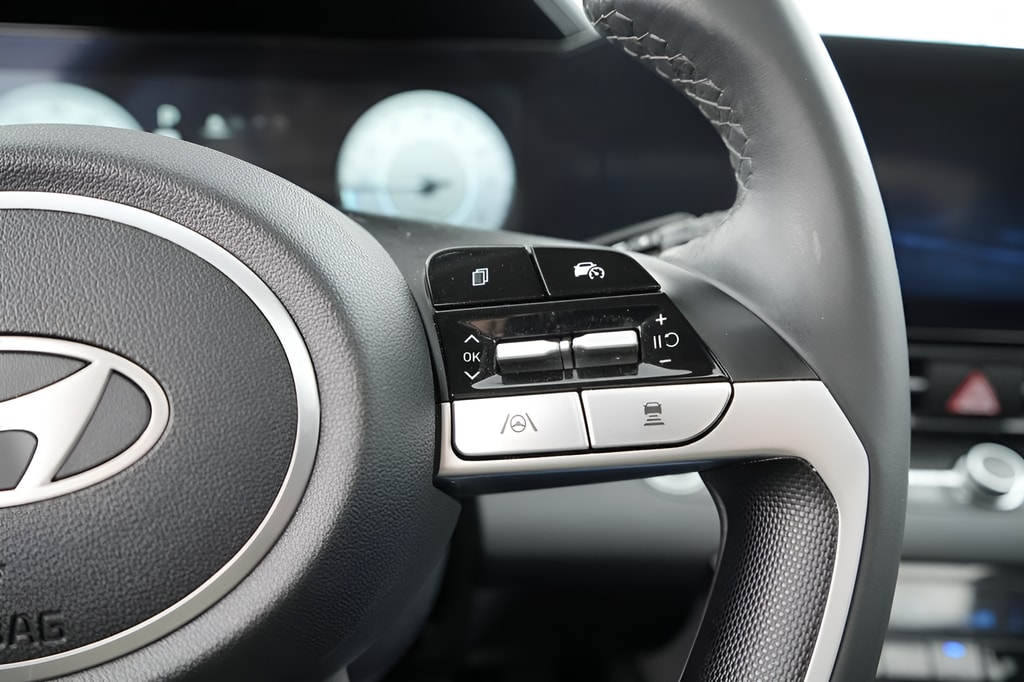 2024 Hyundai Elantra SEL - Photo 26