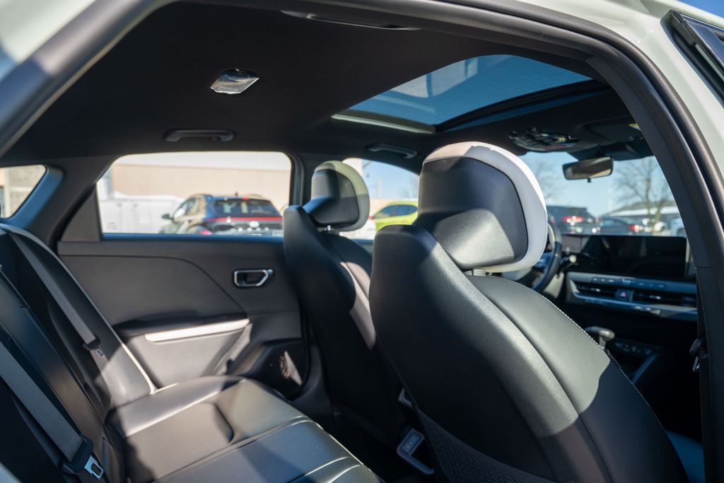 2025 KIA K4 - Image 13