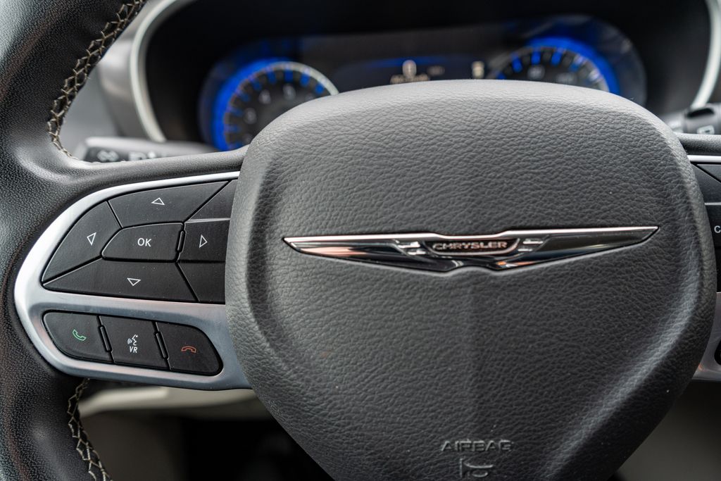 2023 CHRYSLER PACIFICA - Image 35