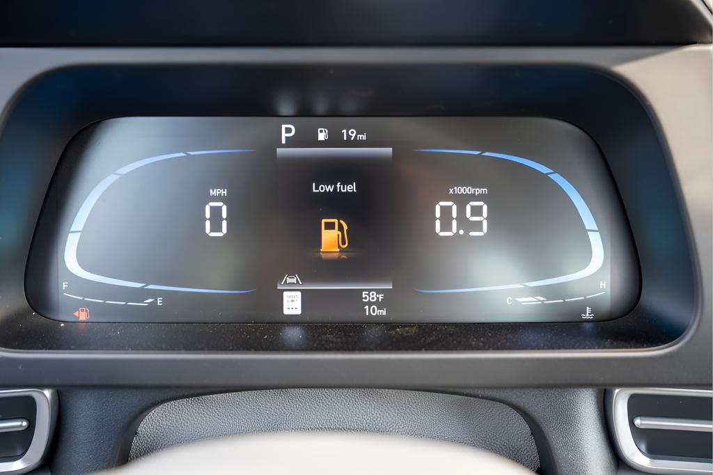 2025 Hyundai Elantra SEL - Photo 25