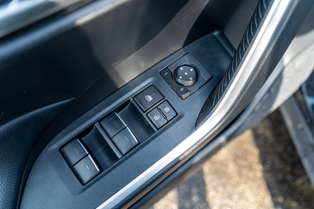 2023 TOYOTA RAV4 - Image 19