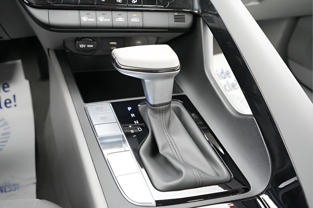 2025 Hyundai Elantra Blue - Photo 30