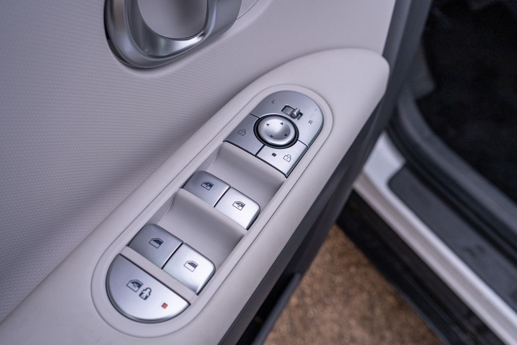 2024 HYUNDAI IONIQ 5 - Image 19