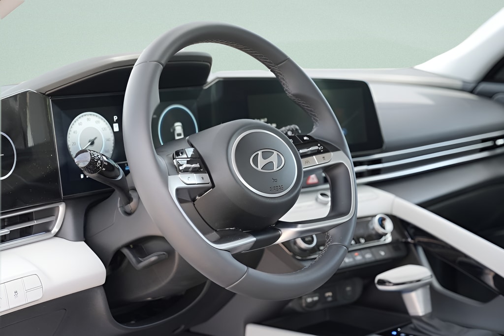 2026 Hyundai Elantra Limited - Photo 23
