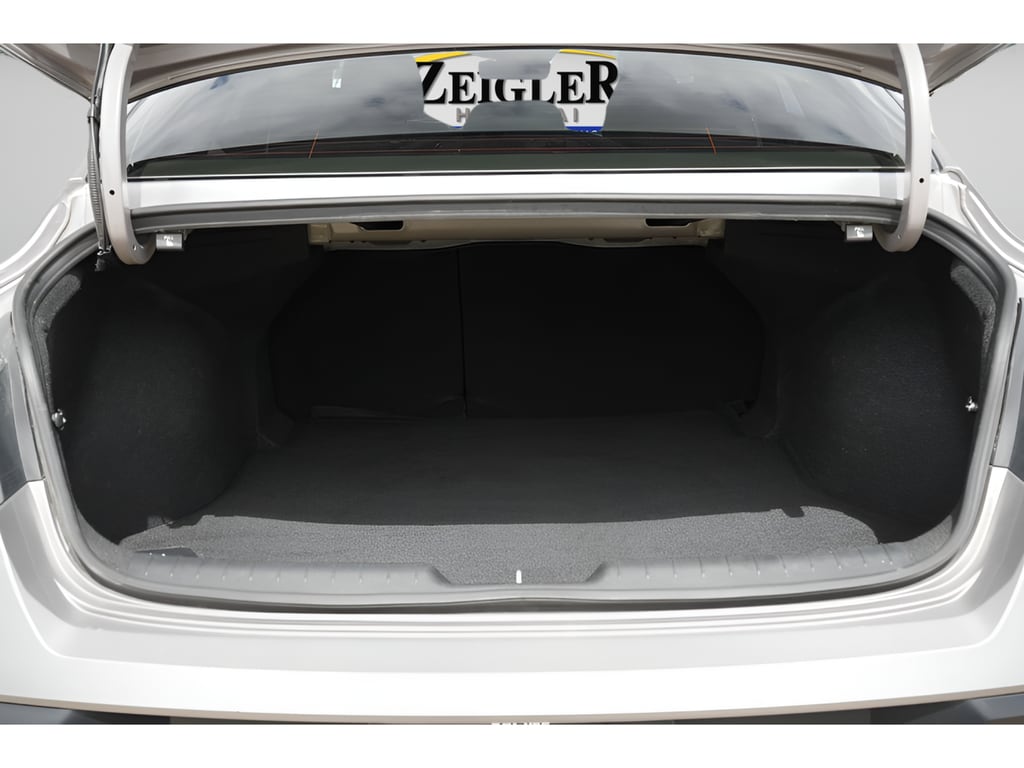 2024 Hyundai Elantra SEL - Photo 11