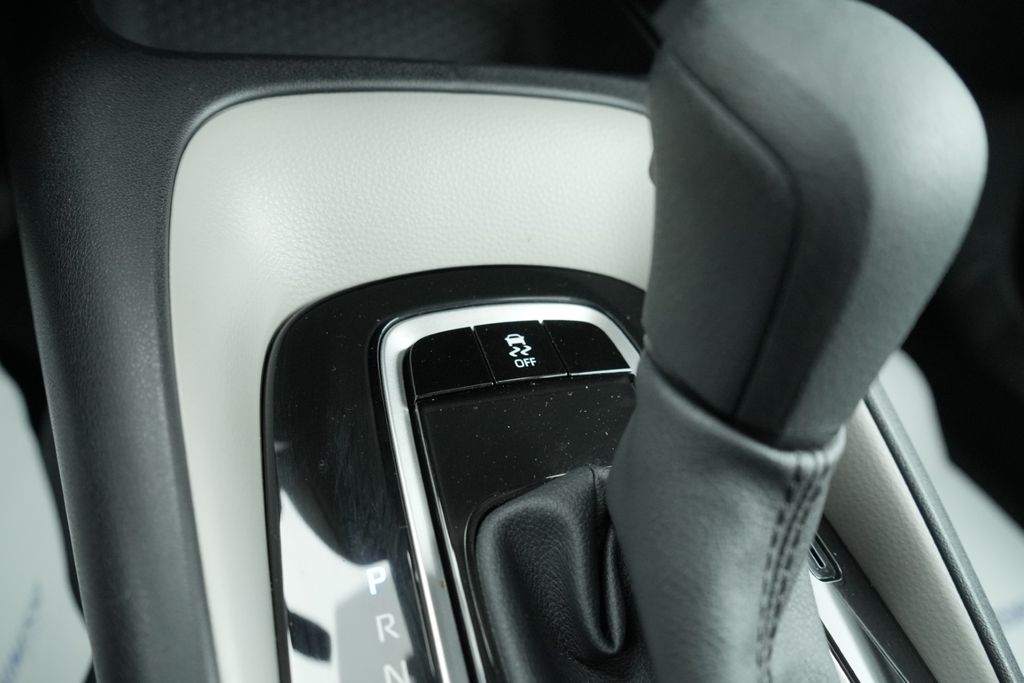 2026 TOYOTA COROLLA - Image 31