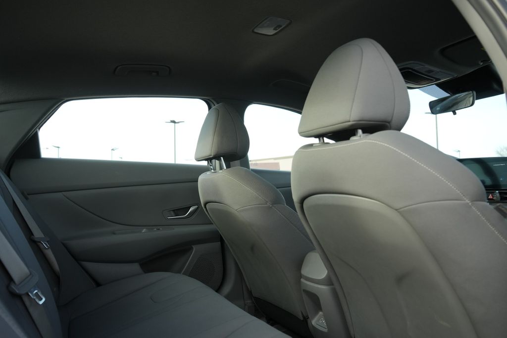 2024 HYUNDAI ELANTRA - Image 13