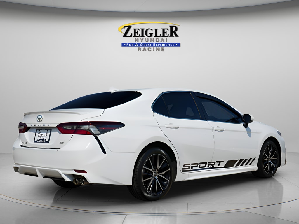 2023 Toyota Camry SE - Photo 8