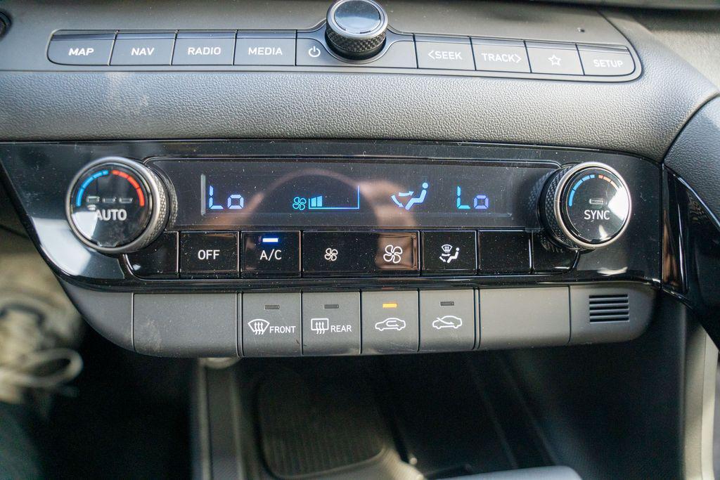 2025 Hyundai Elantra Blue - Photo 28