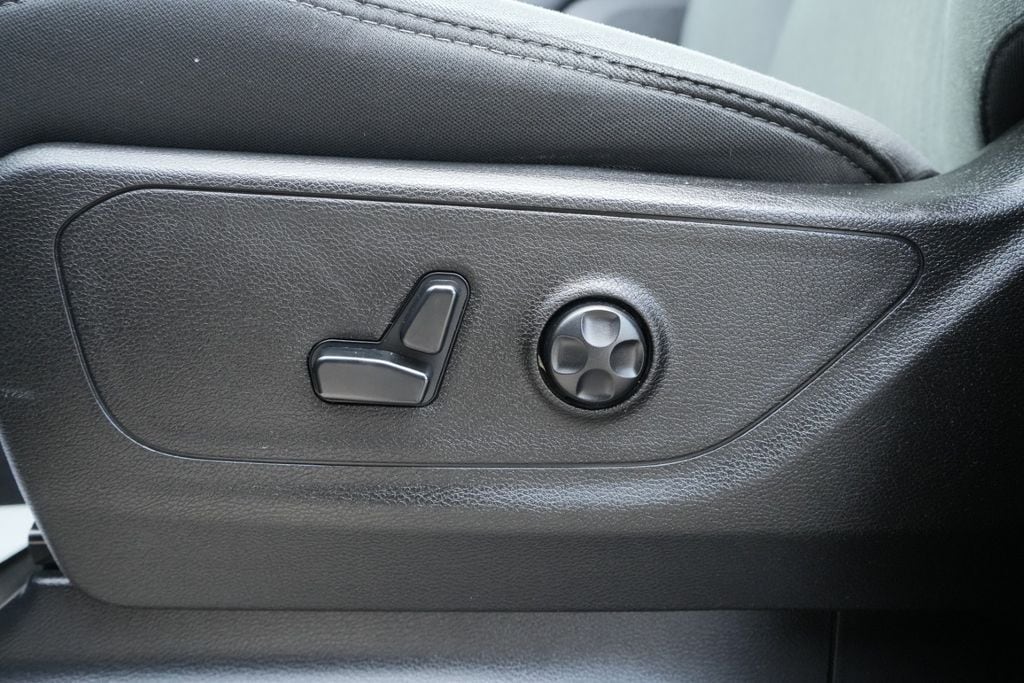 2019 RAM 1500 - Image 25