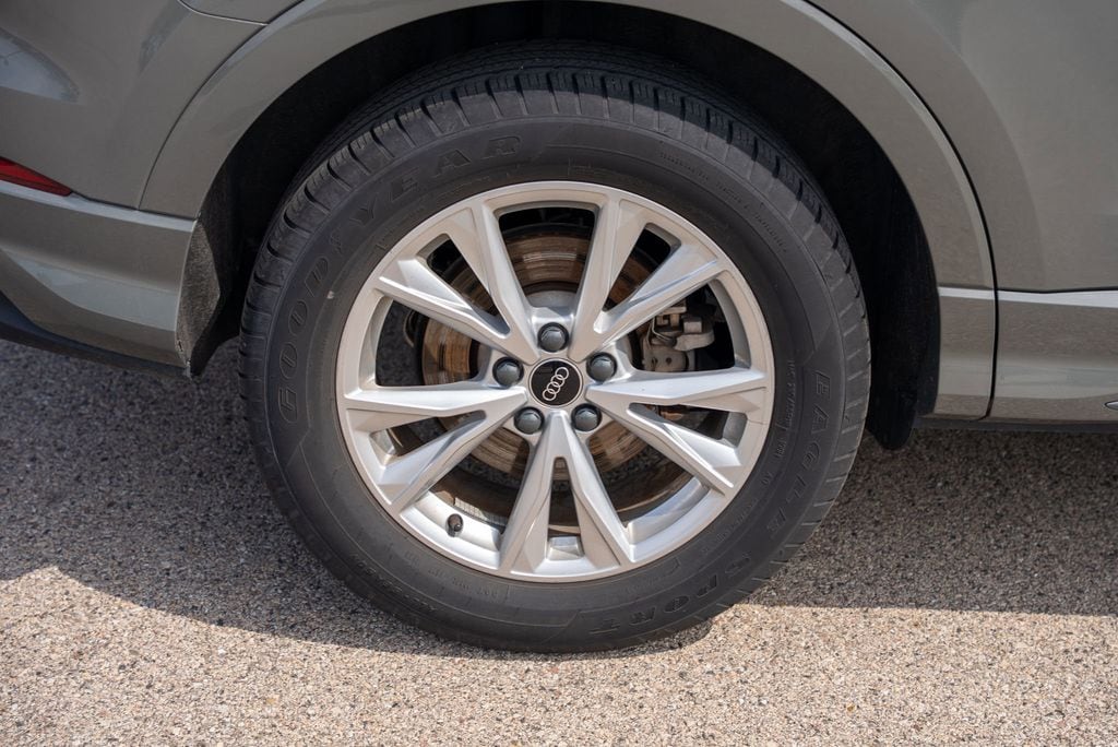 2024 AUDI Q3 - Image 9