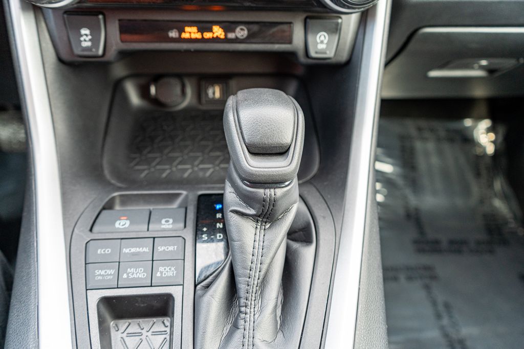 2024 TOYOTA RAV4 - Image 29