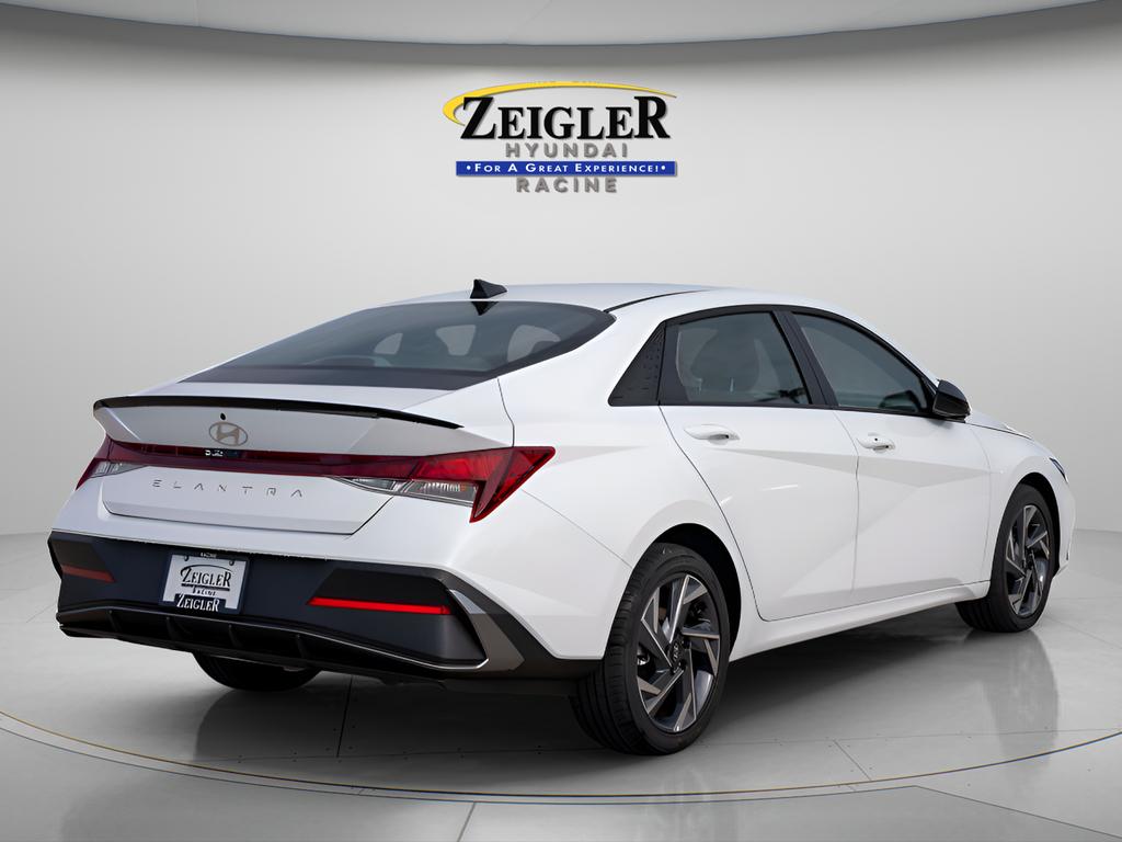 2025 Hyundai Elantra SEL - Photo 9