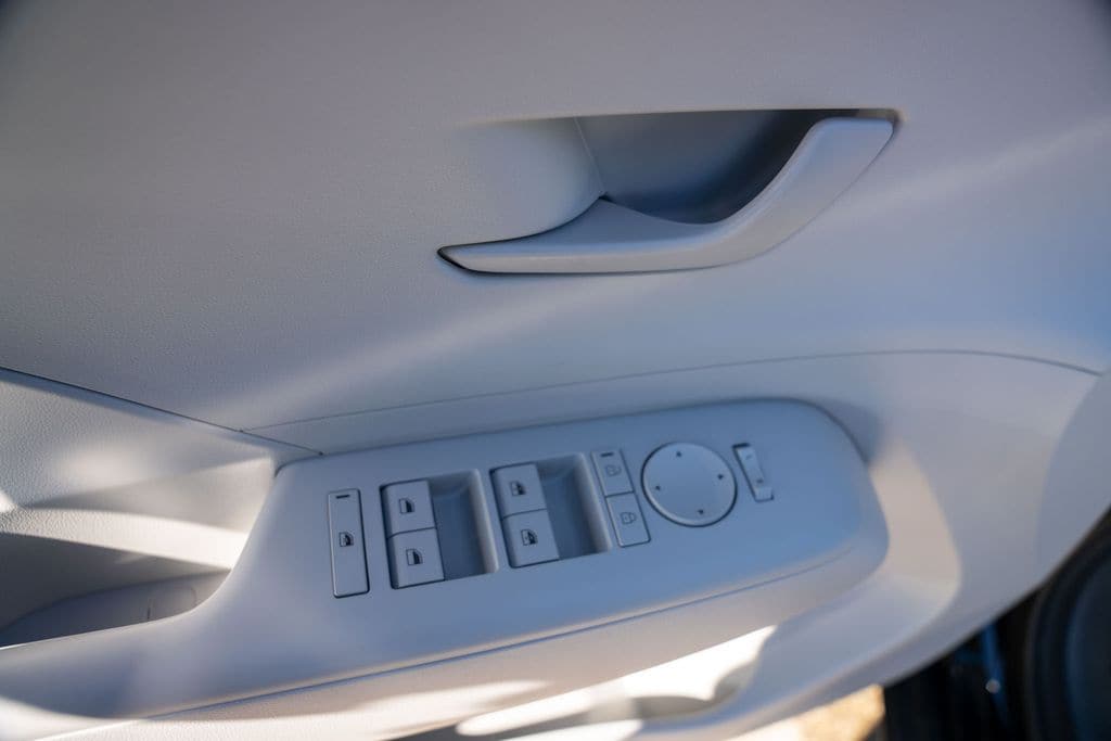 2025 HYUNDAI KONA - Image 16