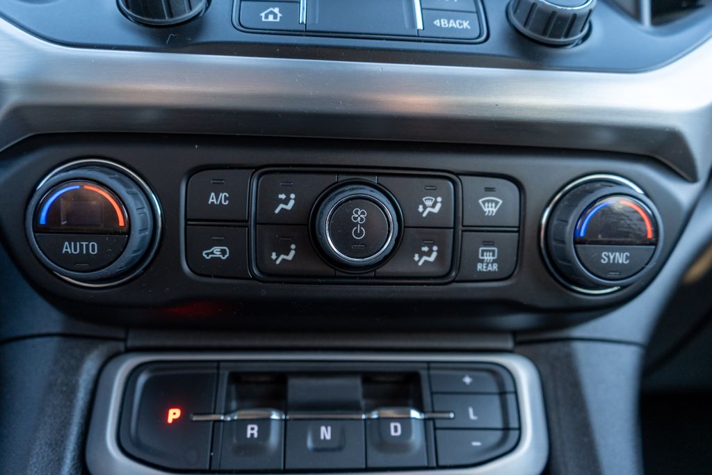 2023 GMC ACADIA - Image 36