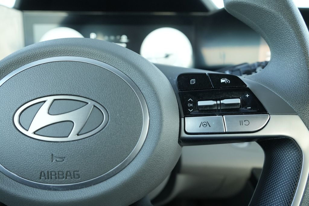 2024 HYUNDAI ELANTRA - Image 25