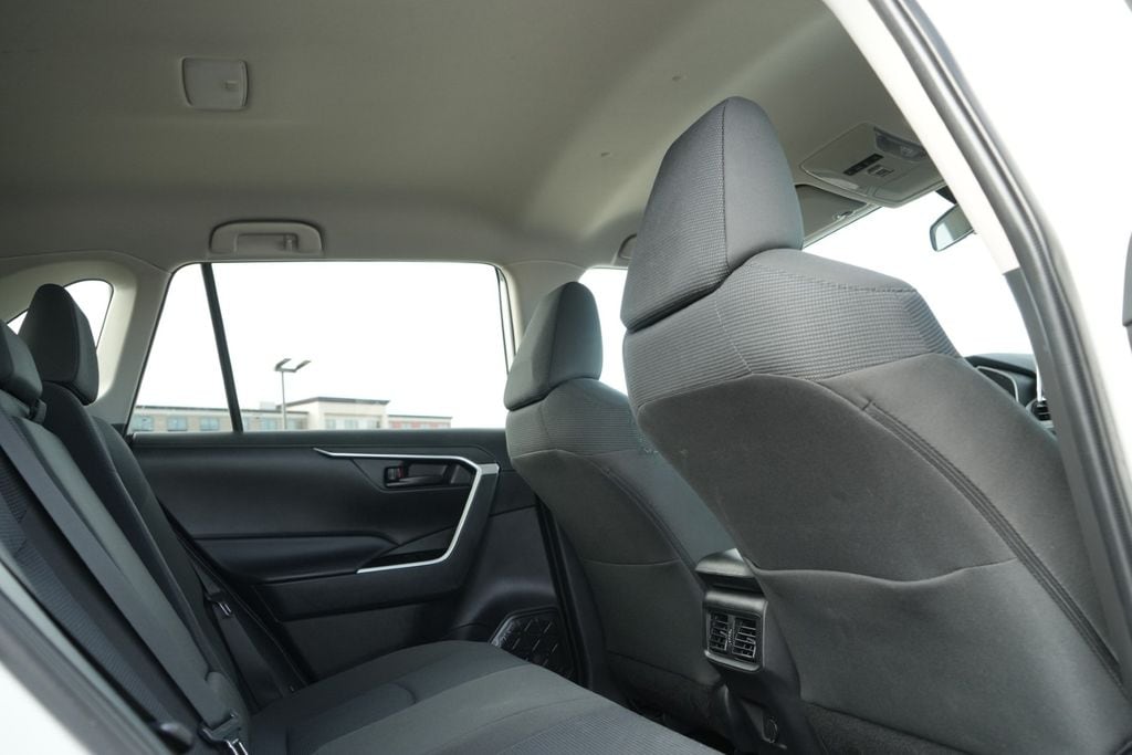 2024 TOYOTA RAV4 - Image 13