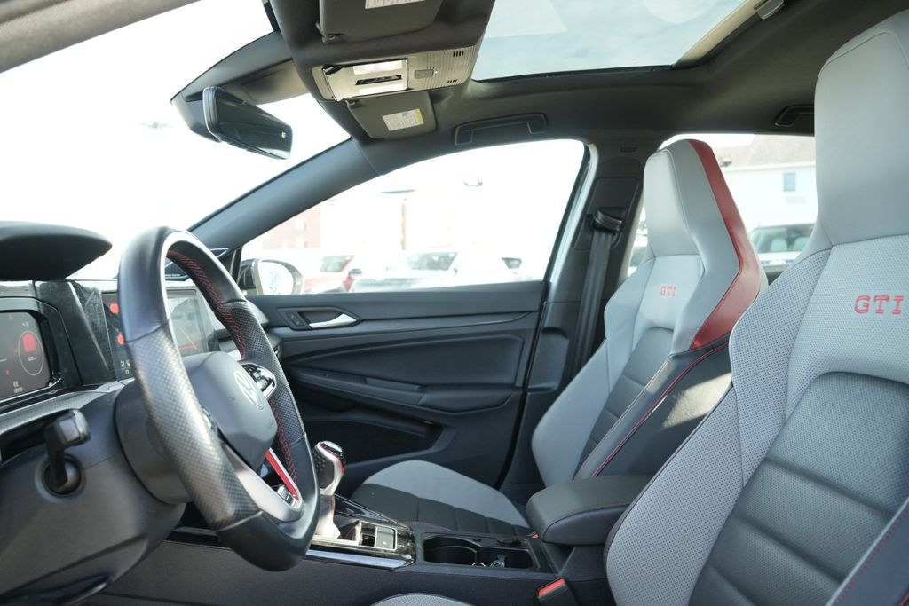 2024 VOLKSWAGEN GOLF GTI - Image 26