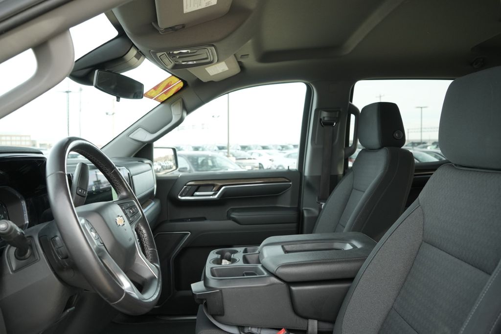 2022 CHEVROLET SILVERADO - Image 24
