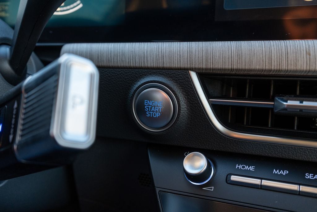 2025 Hyundai Sonata Hybrid SEL - Photo 28