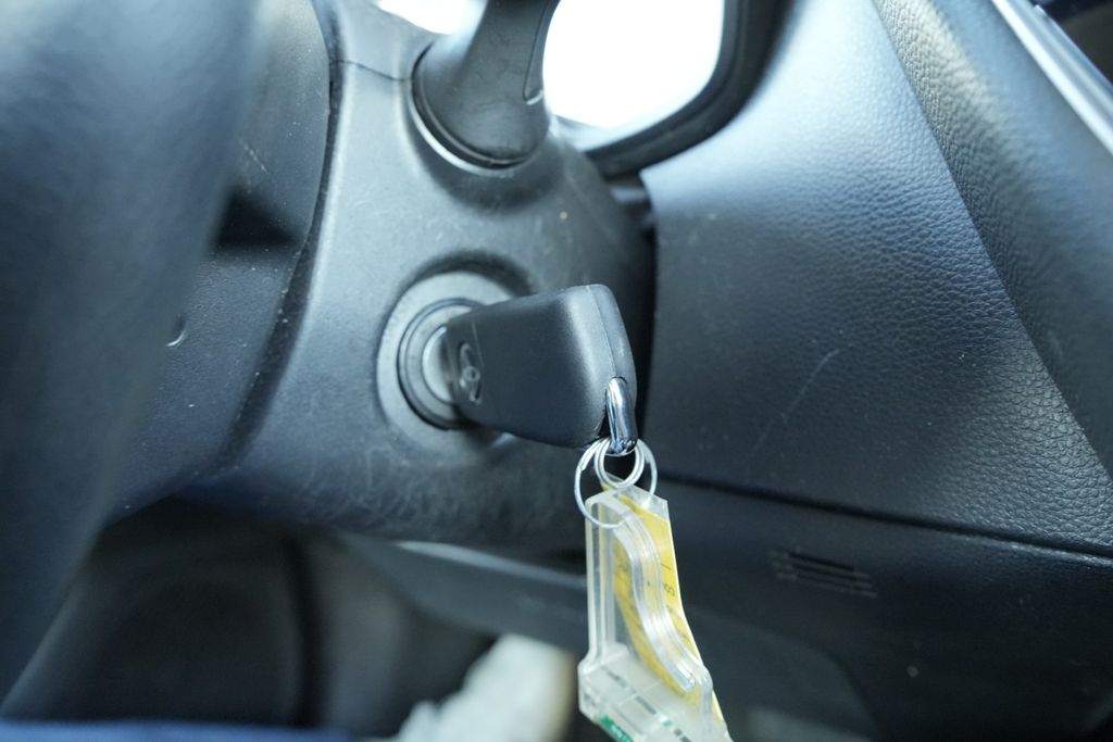 2023 TOYOTA COROLLA - Image 28