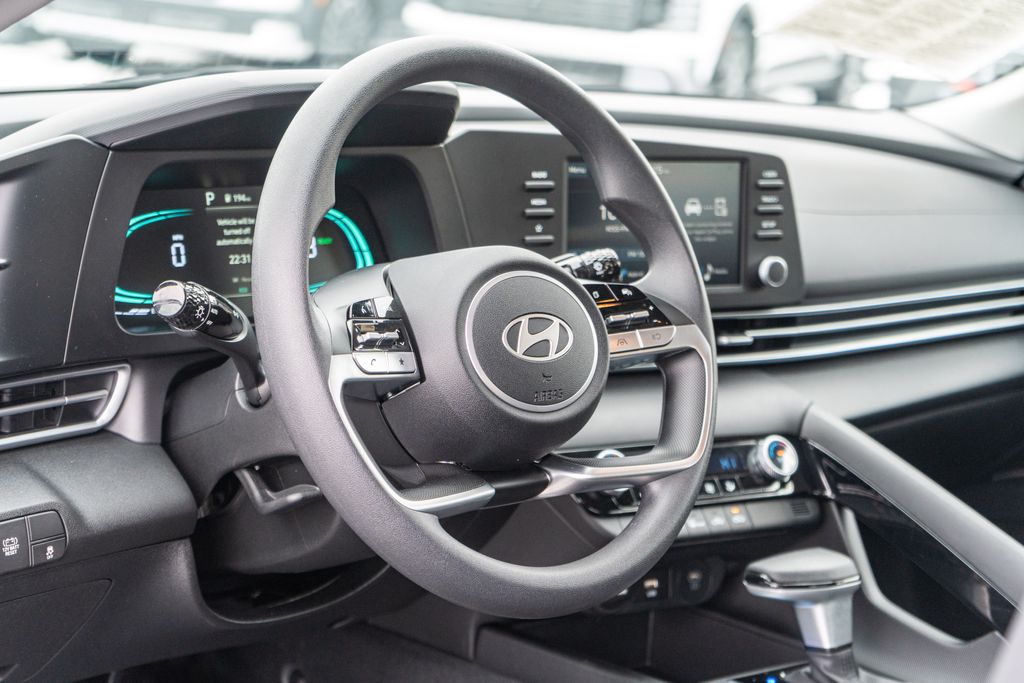 2025 HYUNDAI ELANTRA - Image 21