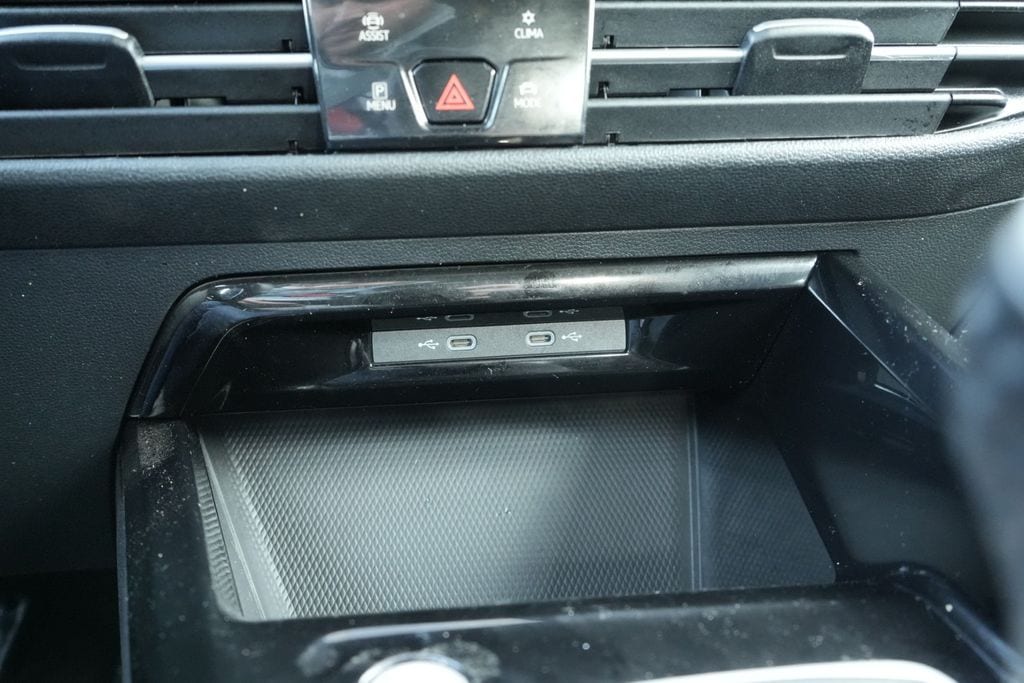 2024 VOLKSWAGEN GOLF GTI - Image 35