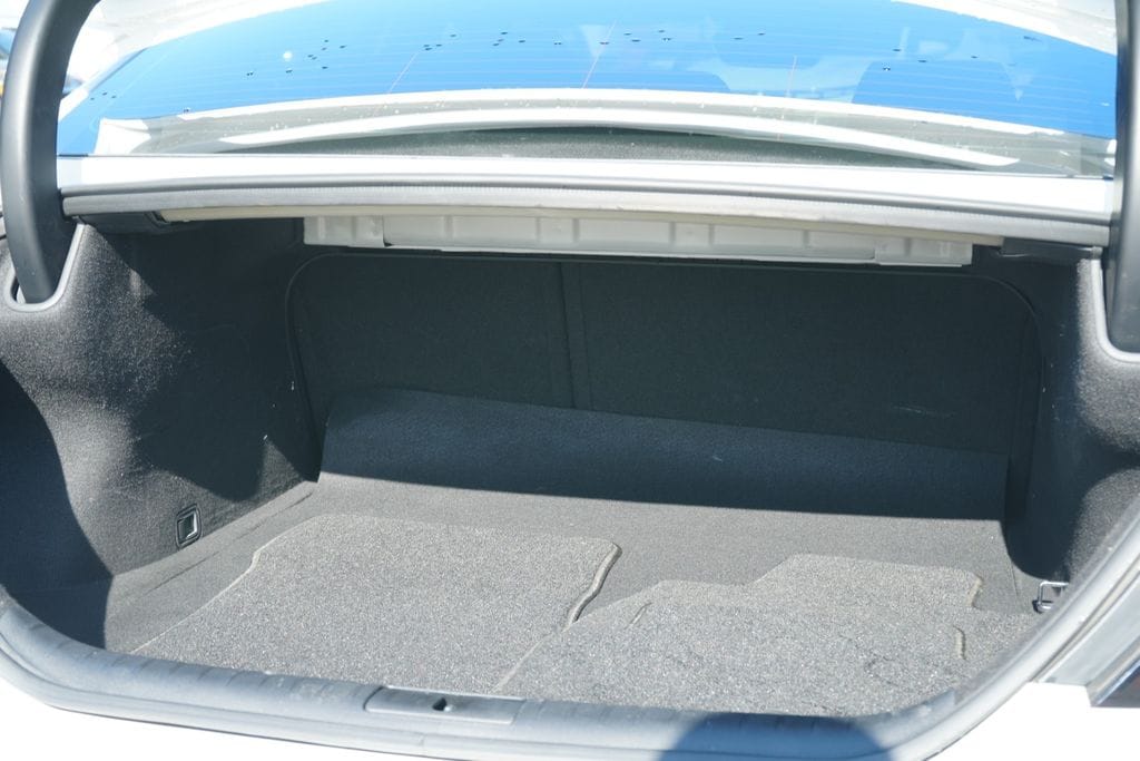 2023 GENESIS G70 - Image 11