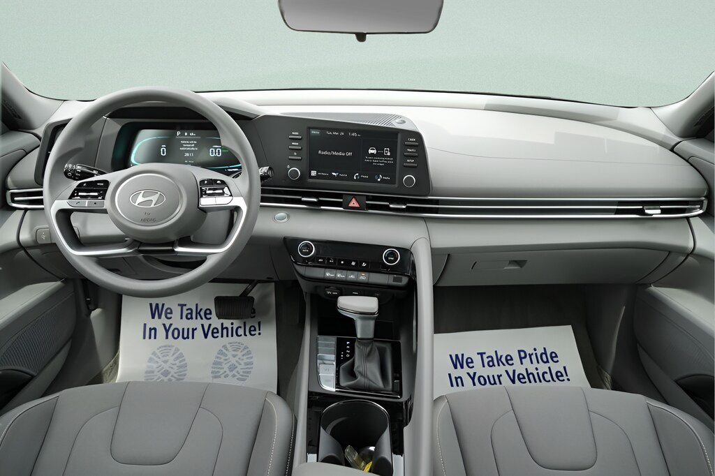 2025 Hyundai Elantra Blue - Photo 17
