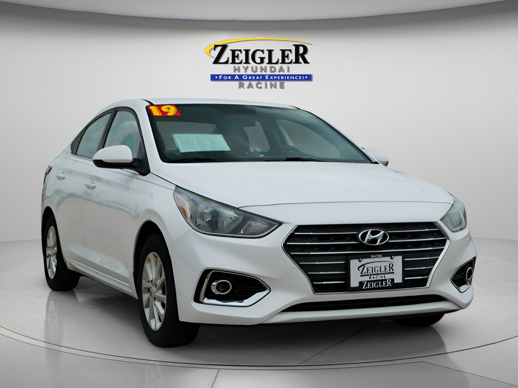 2019 Hyundai Accent SEL 4-Door 6-Speed Automatic's photo