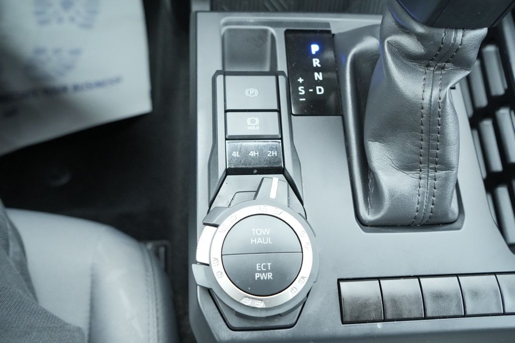 2024 TOYOTA TACOMA - Image 32