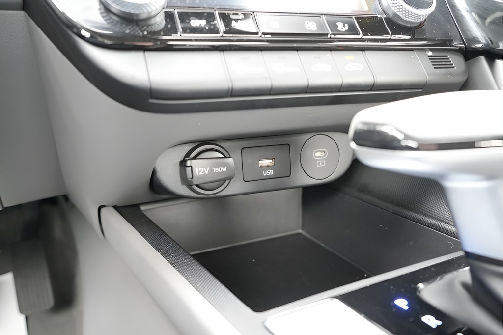 2025 Hyundai Elantra Blue - Photo 32