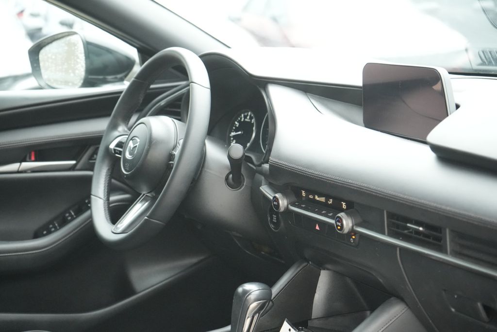 2024 MAZDA MAZDA3 - Image 13
