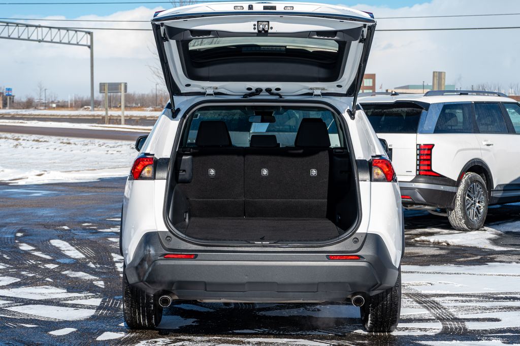 2024 TOYOTA RAV4 - Image 10