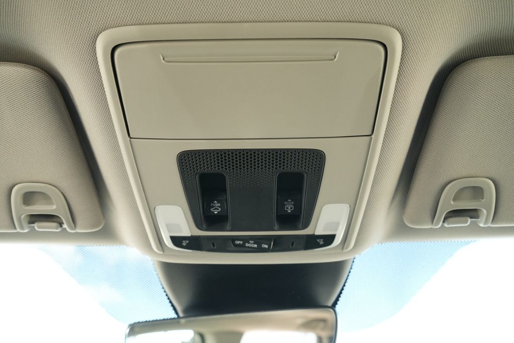 2023 HONDA PILOT - Image 23