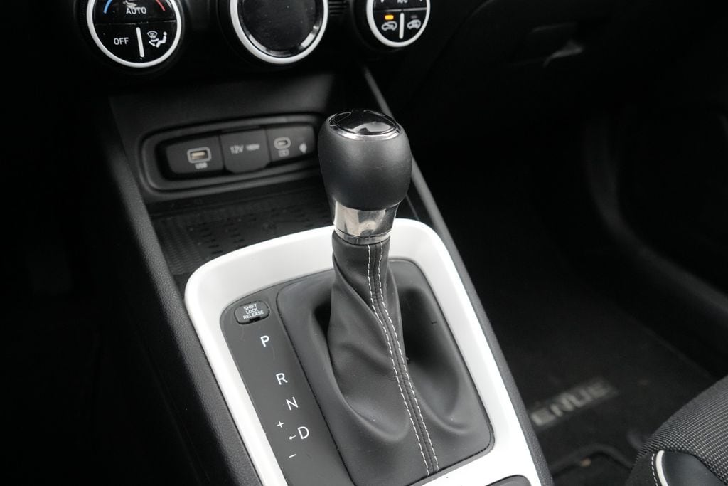 2023 HYUNDAI VENUE - Image 26