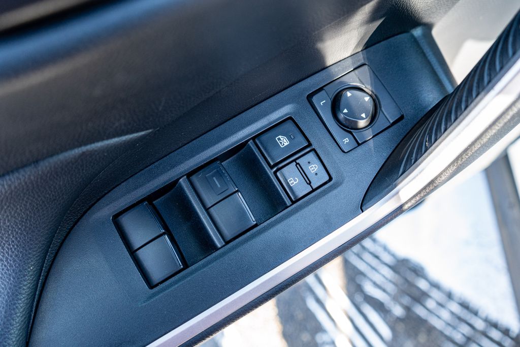 2024 TOYOTA RAV4 - Image 19