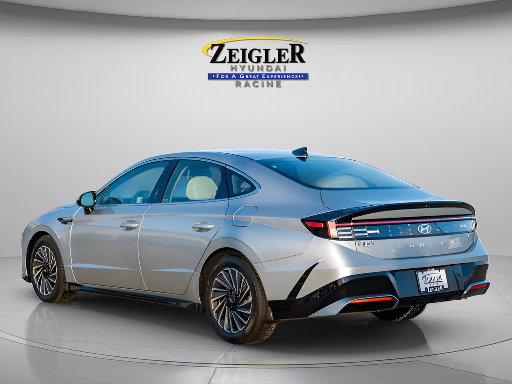 2025 Hyundai Sonata Hybrid SEL - Photo 6