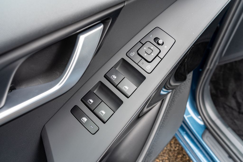 2025 KIA NIRO - Image 21