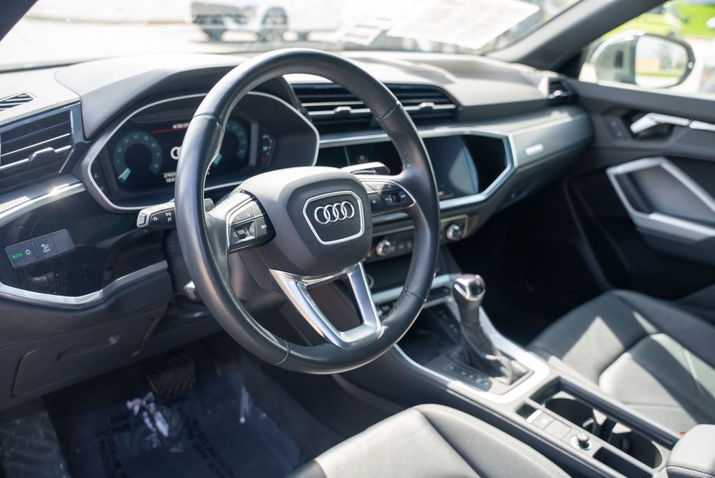 2024 AUDI Q3 - Image 19