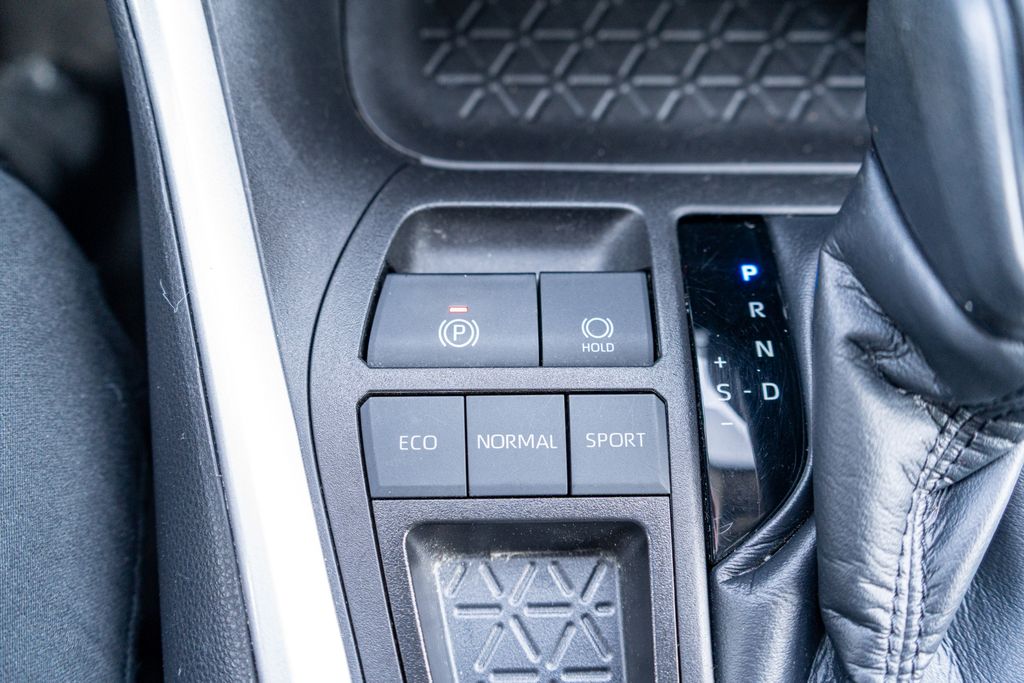 2023 TOYOTA RAV4 - Image 29