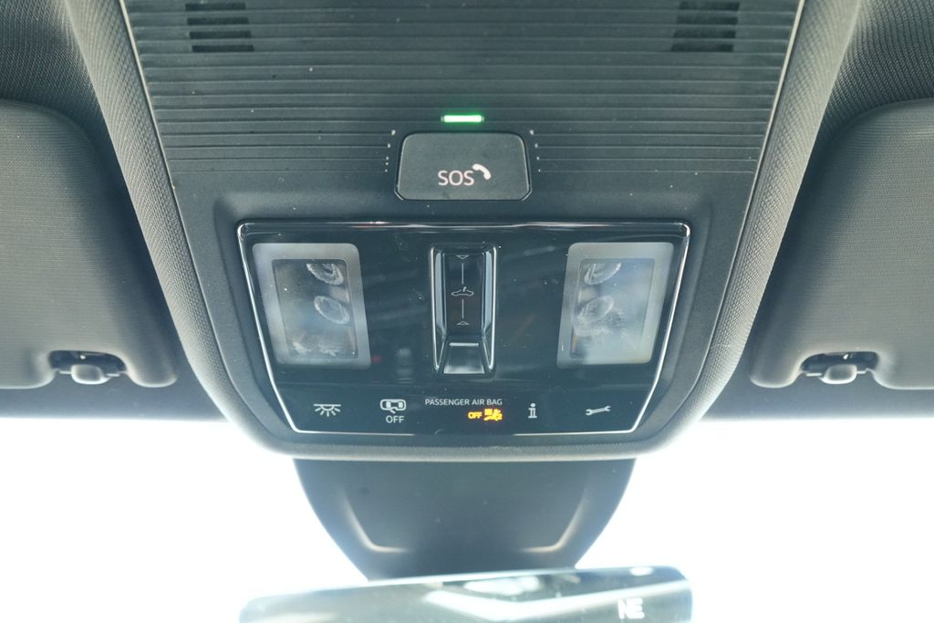 2024 VOLKSWAGEN GOLF GTI - Image 19