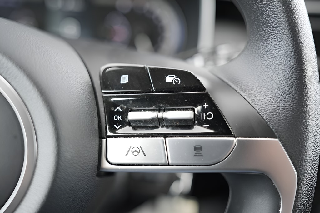 2024 Hyundai Tucson SE - Photo 25