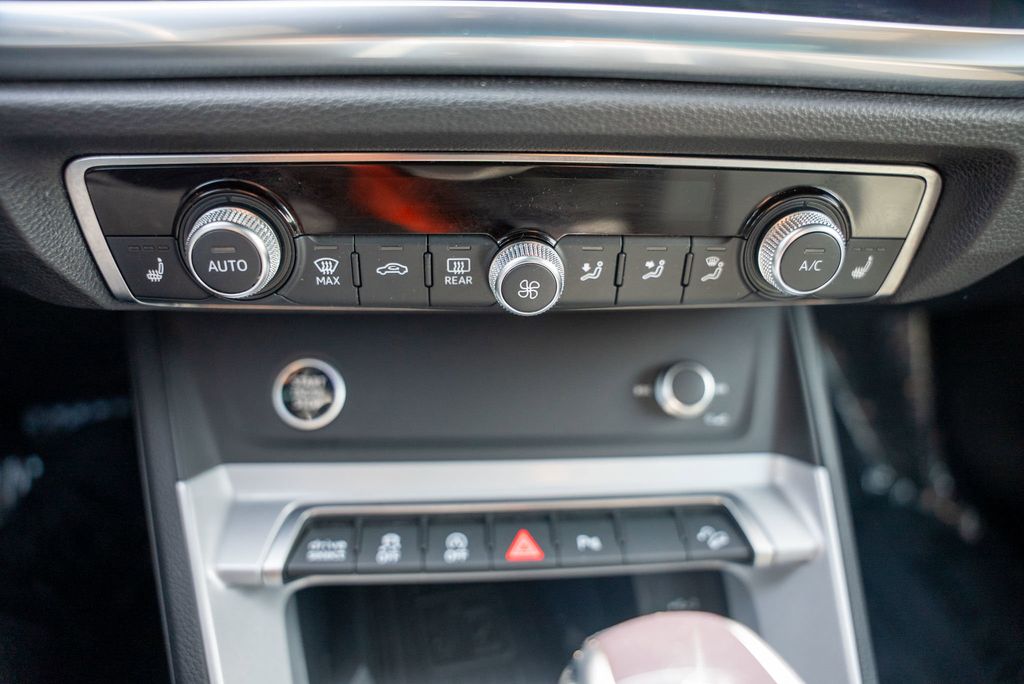 2024 AUDI Q3 - Image 26