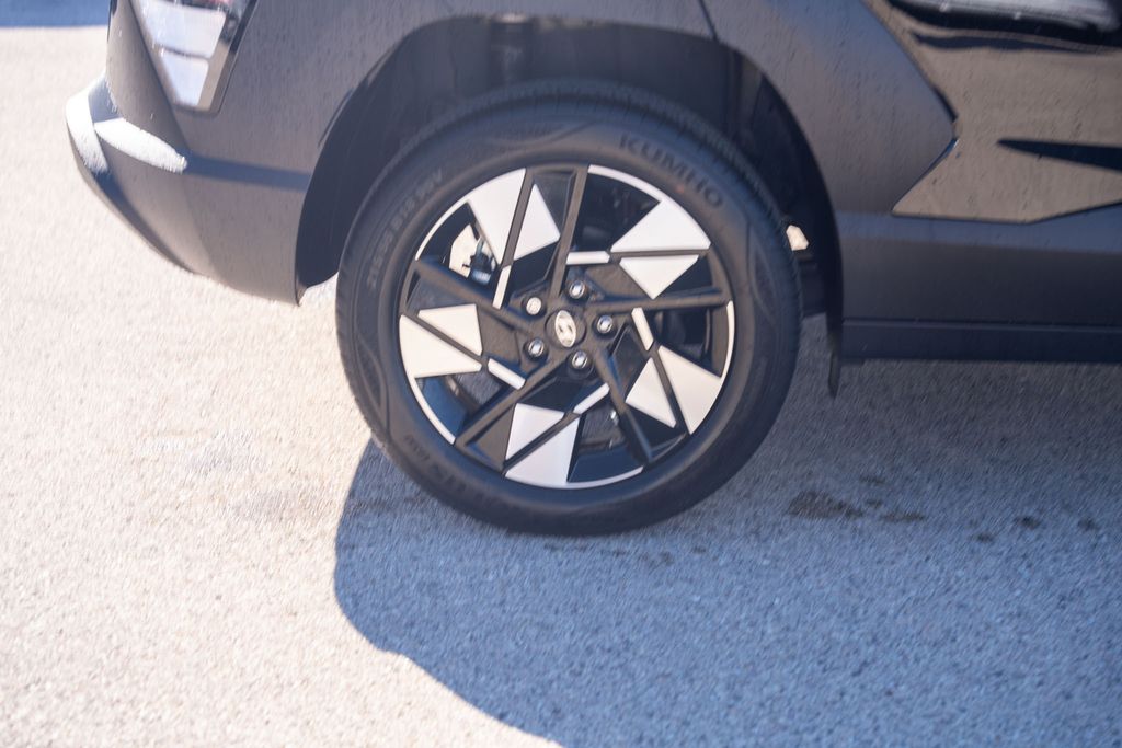 2025 HYUNDAI KONA - Image 9