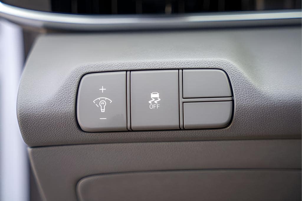 2025 Hyundai Elantra SEL - Photo 22