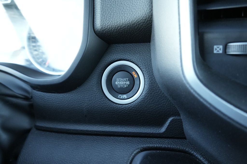 2023 RAM 1500 - Image 30